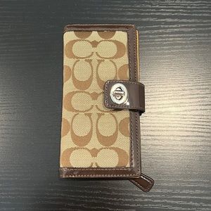 Coach wallet in Signature Canvas